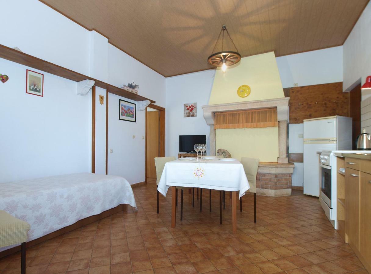Apartments Boris 1965 Πούλα Εξωτερικό φωτογραφία